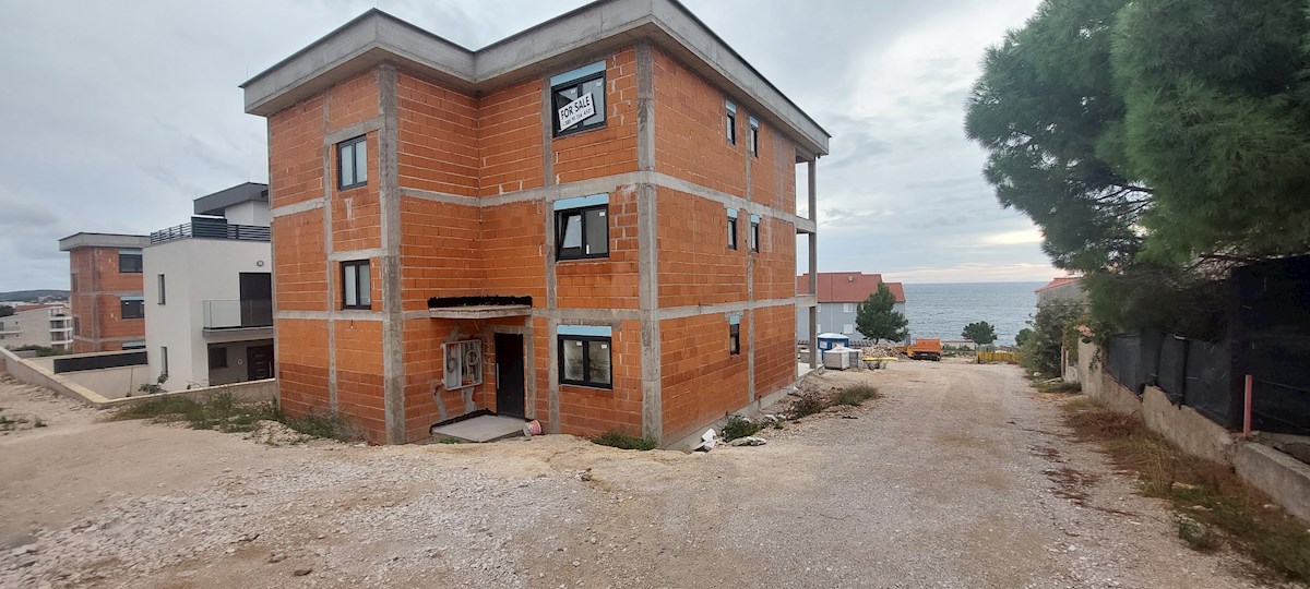Appartement À vendre - ŠIBENSKO-KNINSKA ROGOZNICA