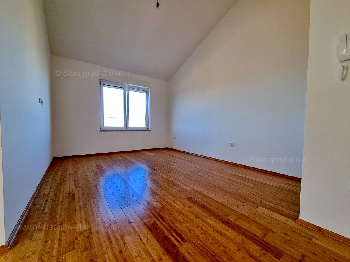 Apartma Na predaj - PRIMORSKO-GORANSKA KRK