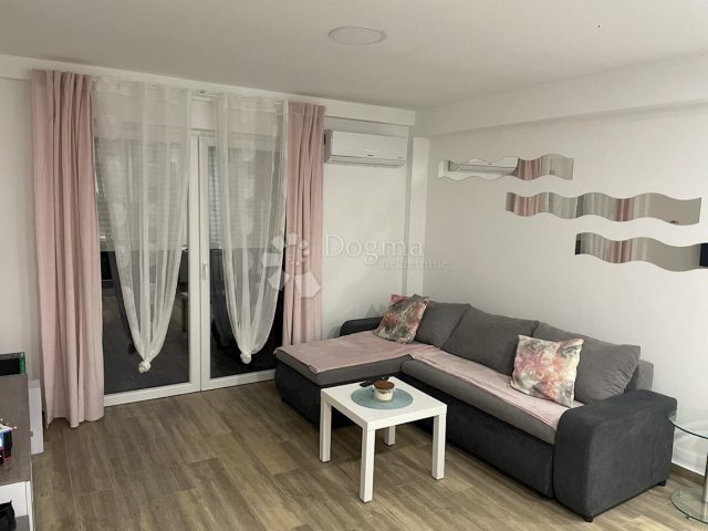 Appartement À louer - Primorsko-goranska Kastav - foto 2/6