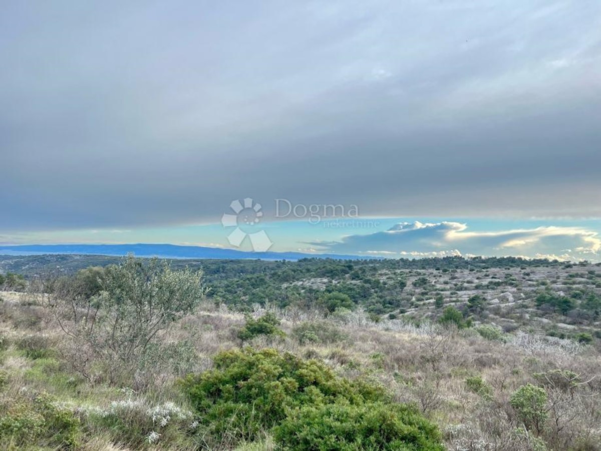 Land For sale - SPLITSKO-DALMATINSKA SPLIT