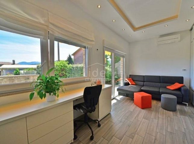 Stan za najam 38 m² – Trinajstići