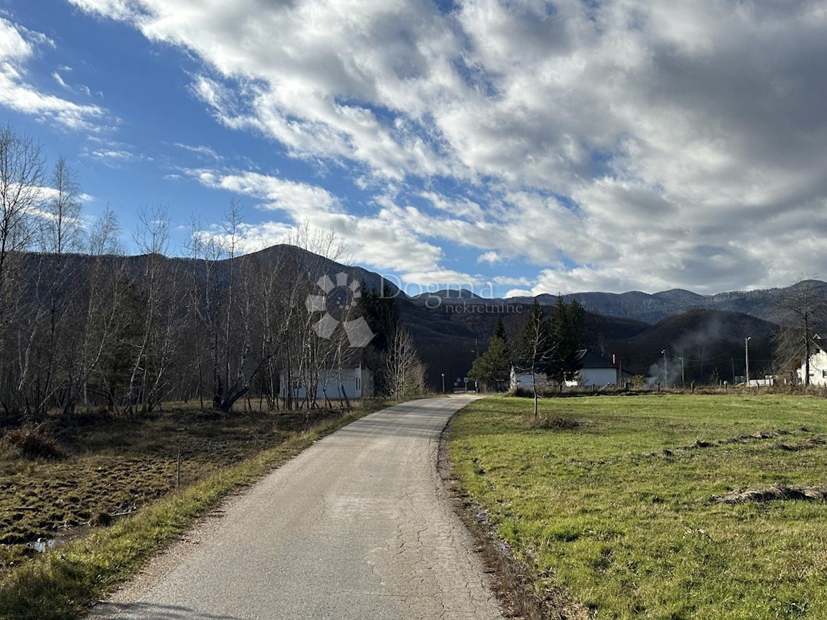 Parcela Na predaj - LIČKO-SENJSKA Gospić