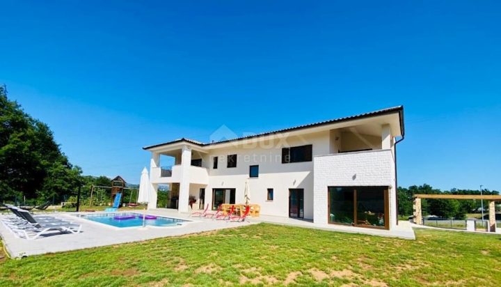 Hiša na predaj 250 m² – Santalezi