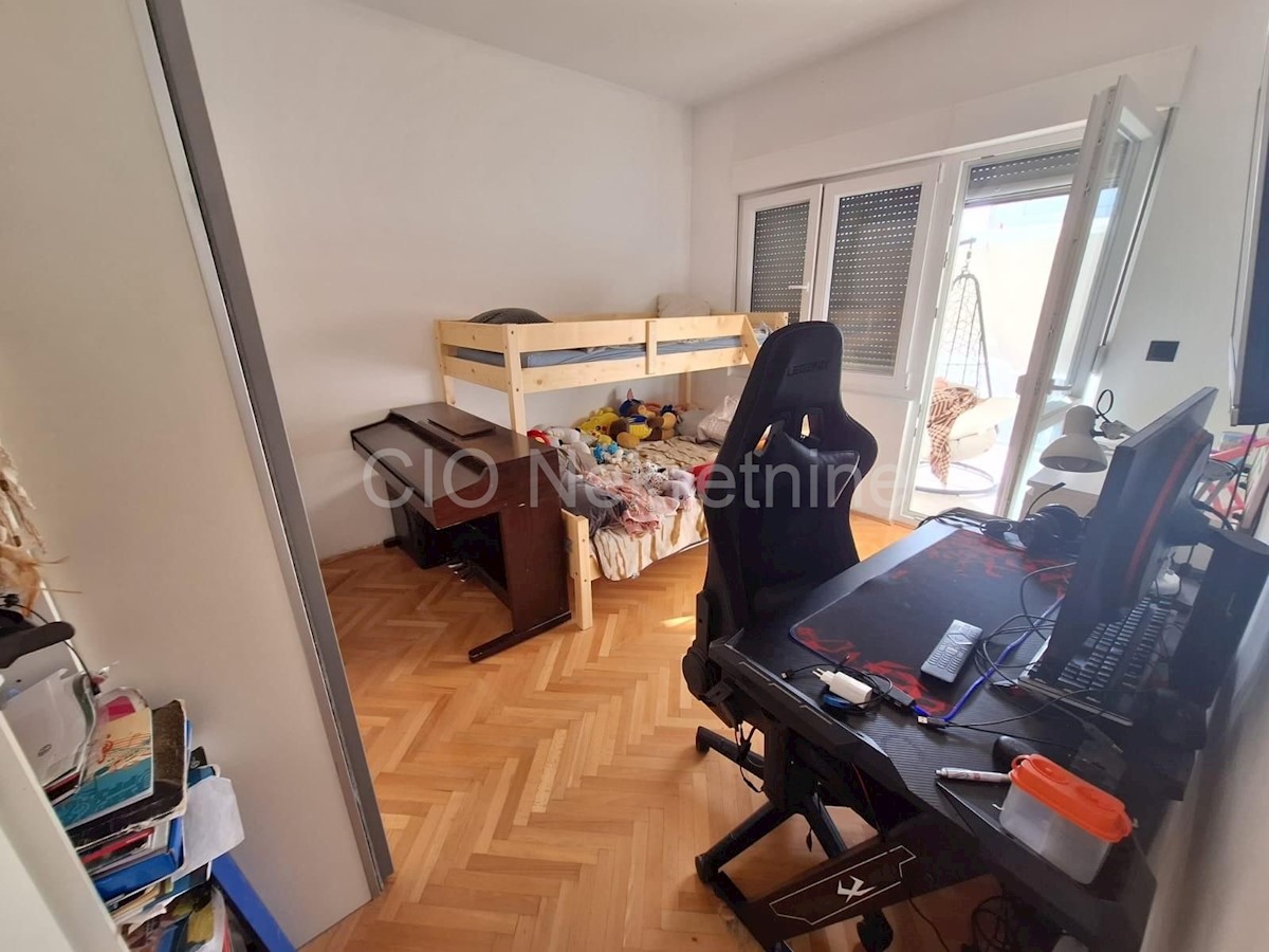 Apartmán Na predaj - SPLITSKO-DALMATINSKA KAŠTELA