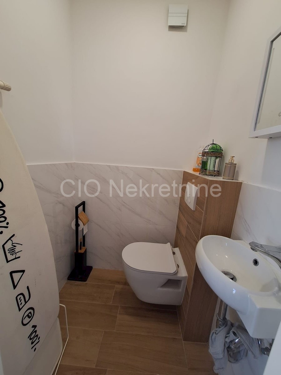 Apartmán Na predaj - SPLITSKO-DALMATINSKA KAŠTELA