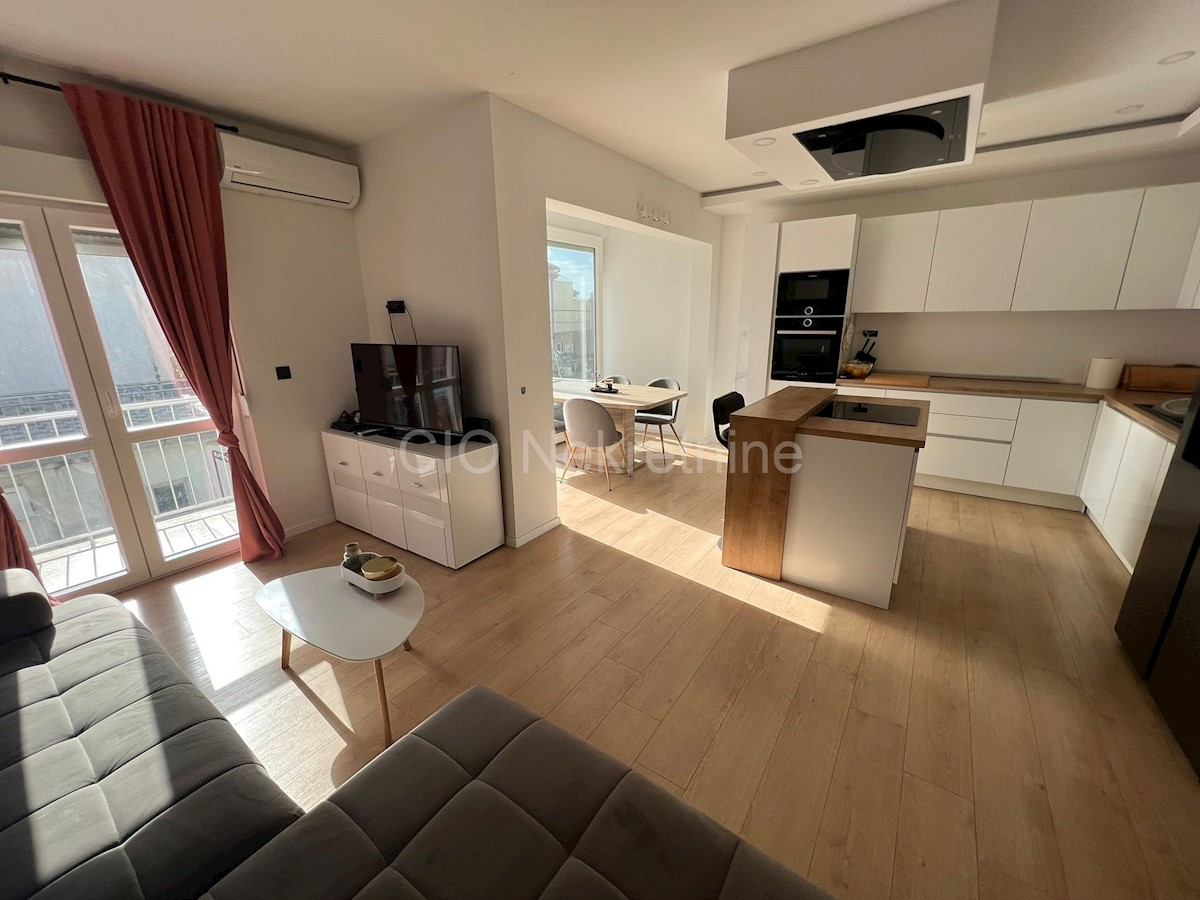 Apartmán Na predaj - SPLITSKO-DALMATINSKA KAŠTELA