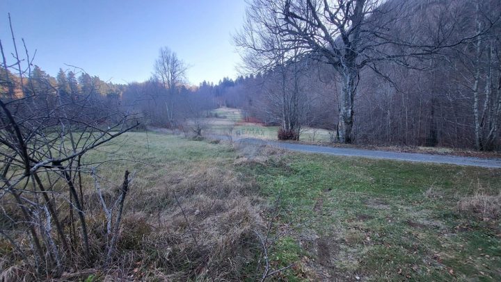 Zemljište na prodaju 4762 m² – Benkovac Fužinski