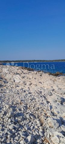 Zemljište na prodaju 18000 m² – Cres