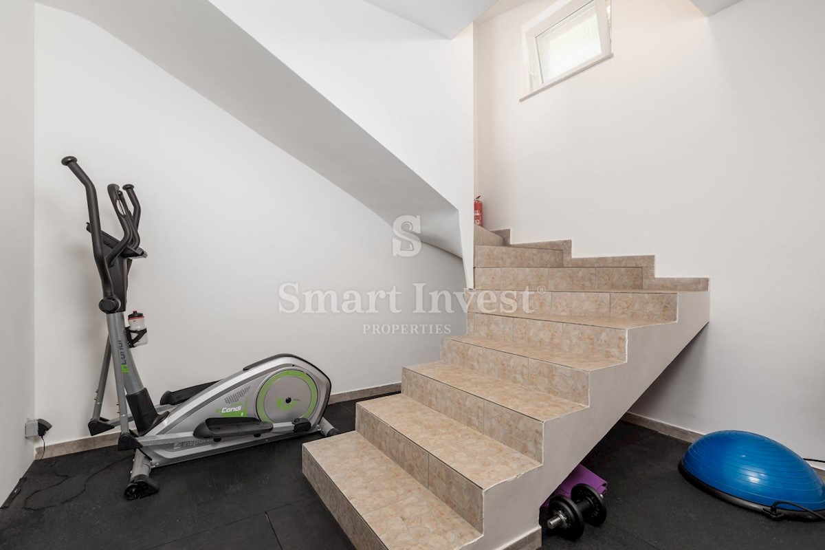 House For rent - PRIMORSKO-GORANSKA OPATIJA