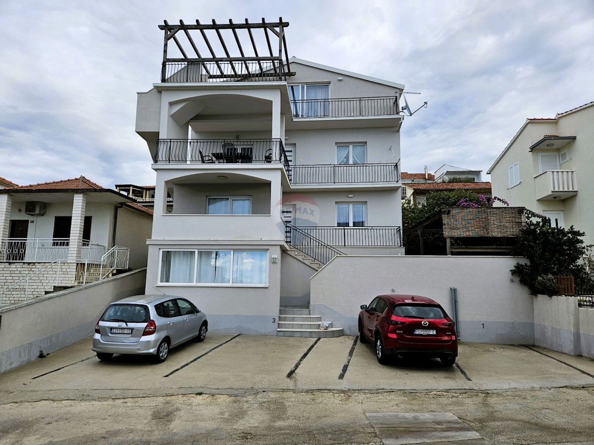 Flat For sale - ŠIBENSKO-KNINSKA ROGOZNICA