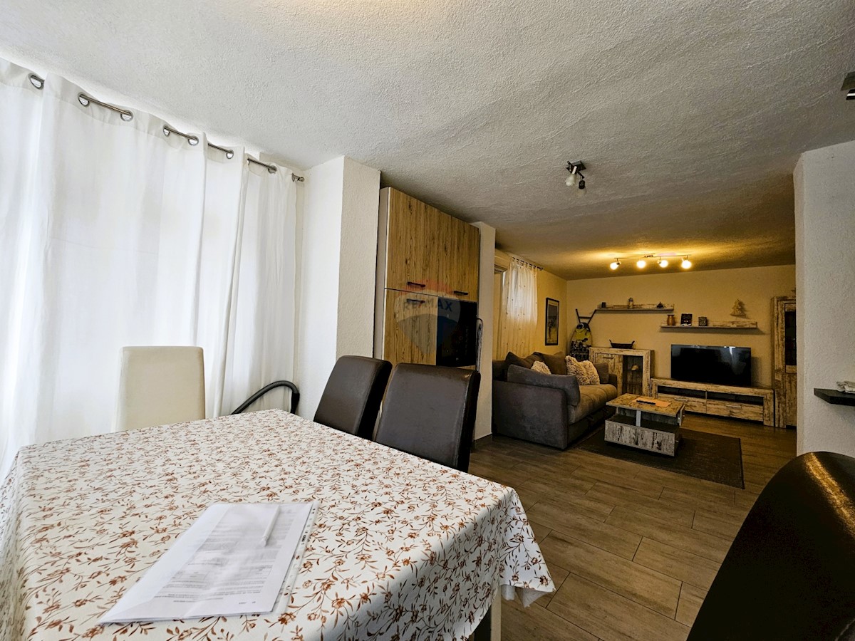 Flat For sale - ŠIBENSKO-KNINSKA ROGOZNICA