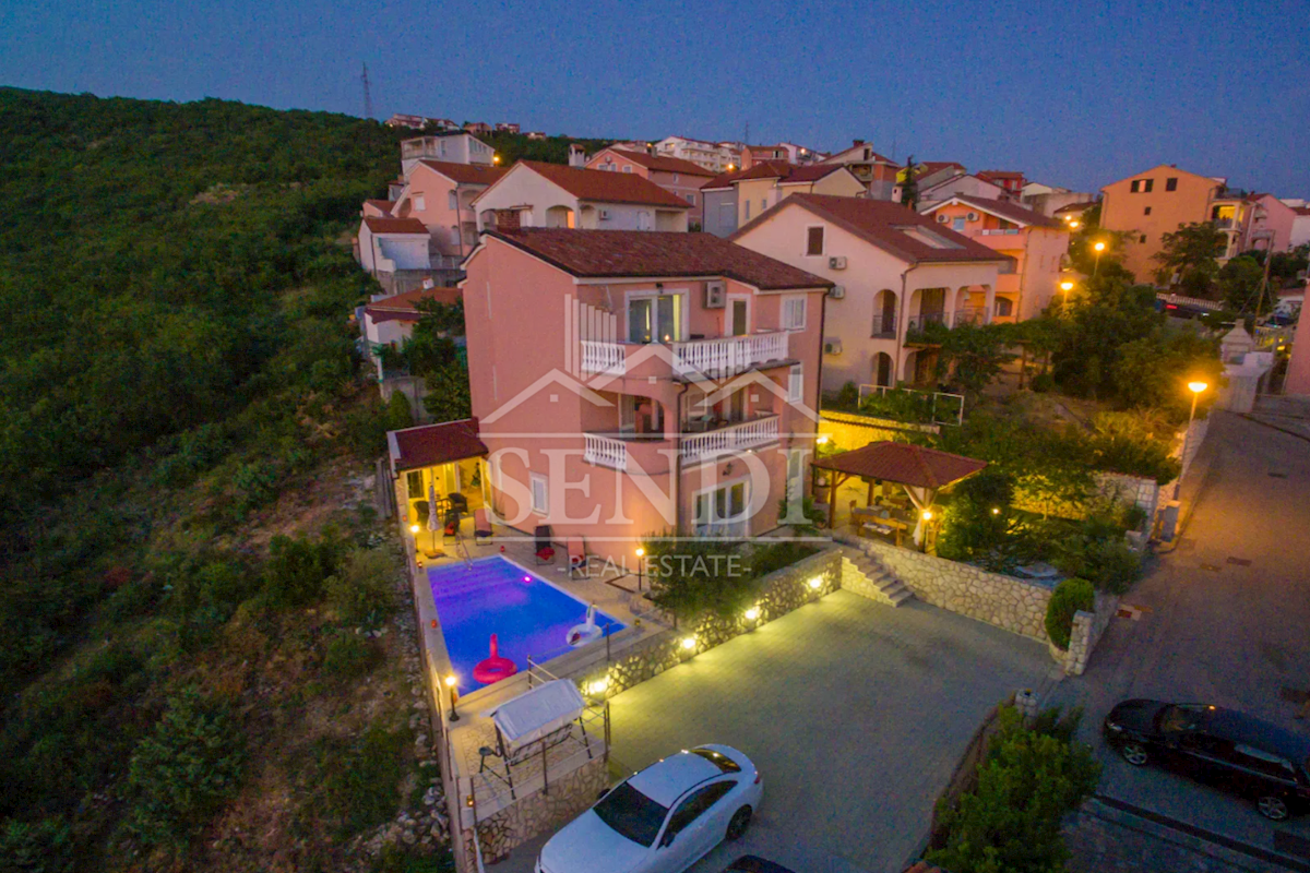 Kuća Na prodaju - PRIMORSKO-GORANSKA CRIKVENICA