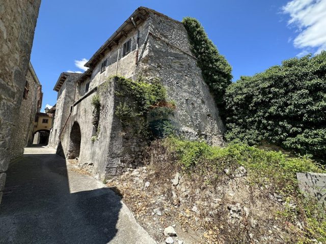 Kuća Na prodaju - Istarska Pićan - foto 2/3