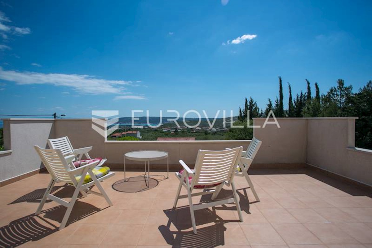 House For rent - SPLITSKO-DALMATINSKA TROGIR