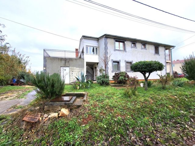 Kuća na prodaju 311 m² – Poreč