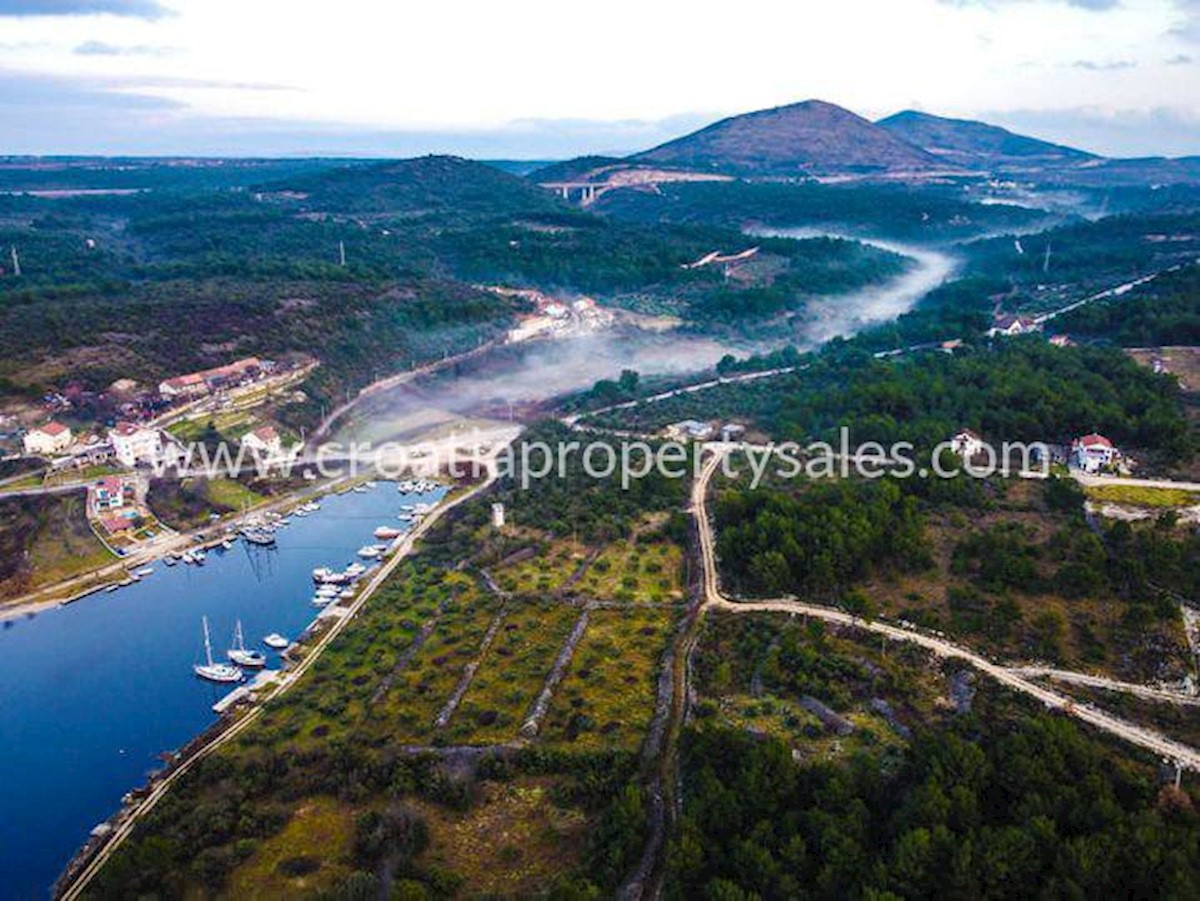 Land For sale - ŠIBENSKO-KNINSKA ŠIBENIK