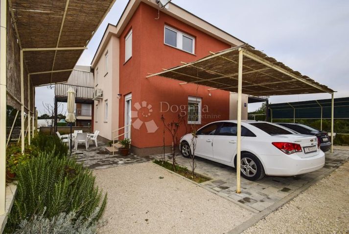Kuća Na prodaju - Zadarska Nin - foto 2/33
