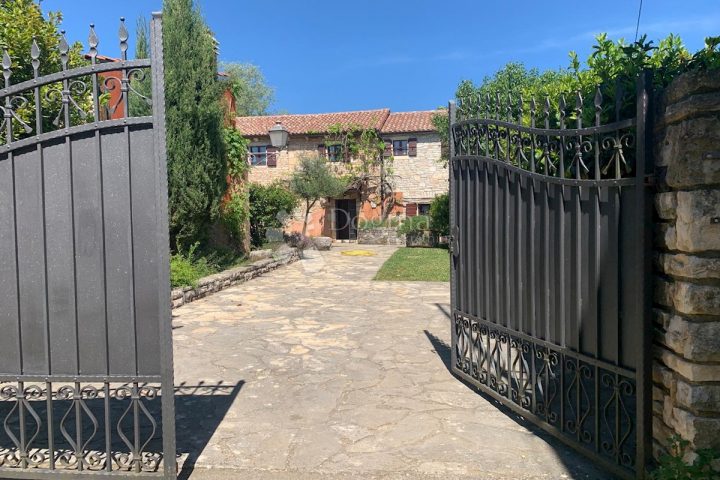 Casa in vendita 300 m² – Žminj