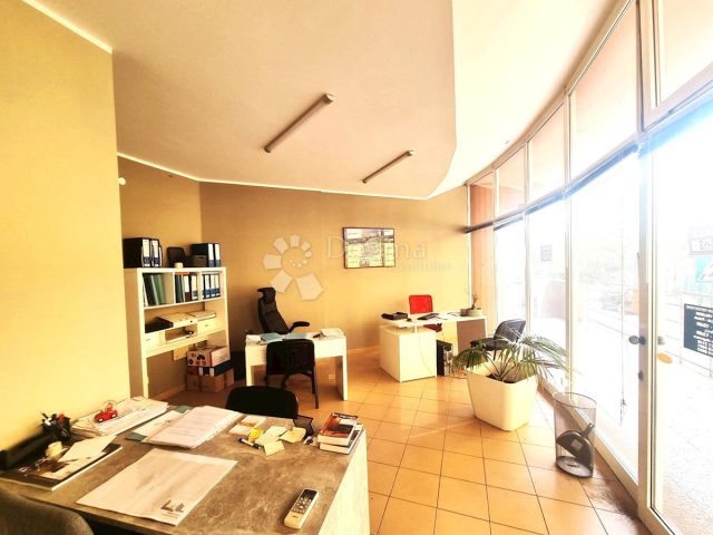 Commerciale in vendita 24 m² – Pula