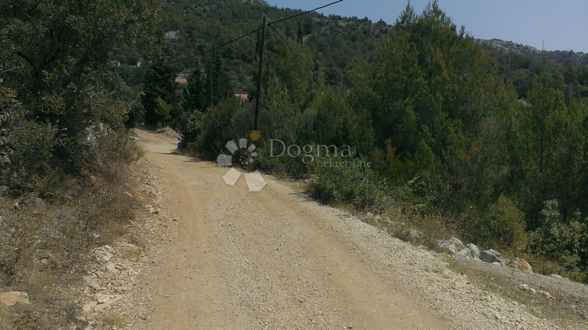 Land For sale - SPLITSKO-DALMATINSKA HVAR