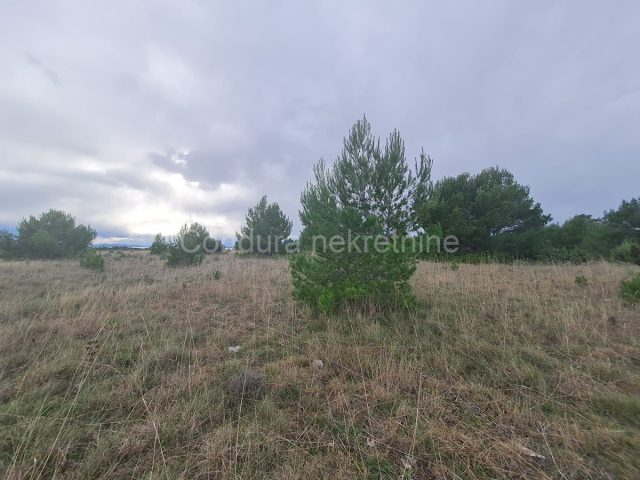 Zemljište na prodaju 697 m² – Privlaka