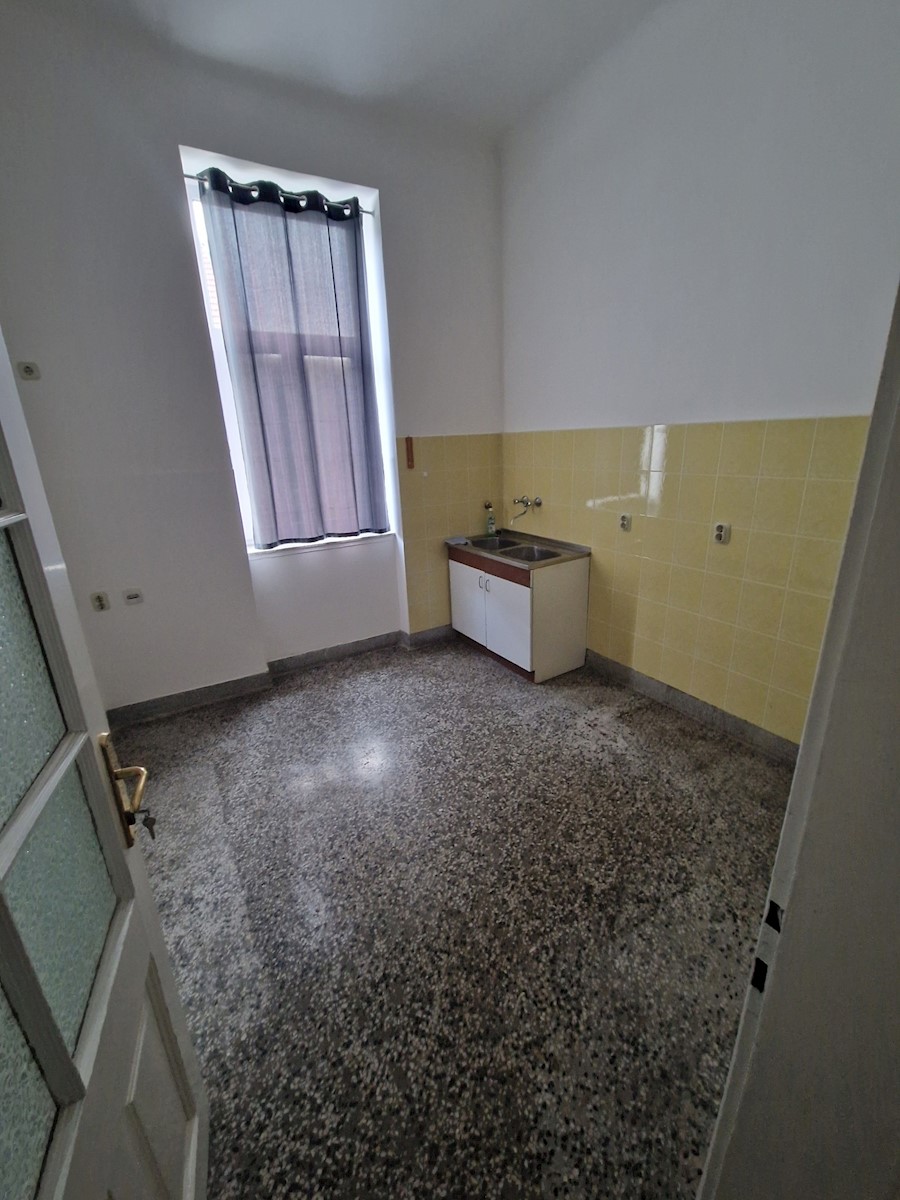 Appartement À vendre - OSJEČKO-BARANJSKA OSIJEK