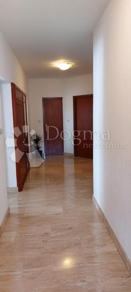 Apartmán Na predaj - PRIMORSKO-GORANSKA KRK