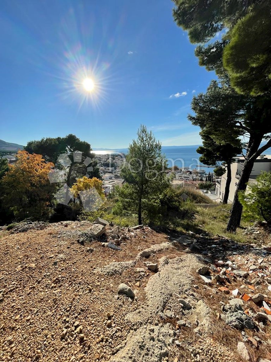 Land For sale - SPLITSKO-DALMATINSKA BAŠKA VODA