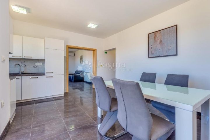 Apartma na predaj 94 m² – Barbat Na Rabu