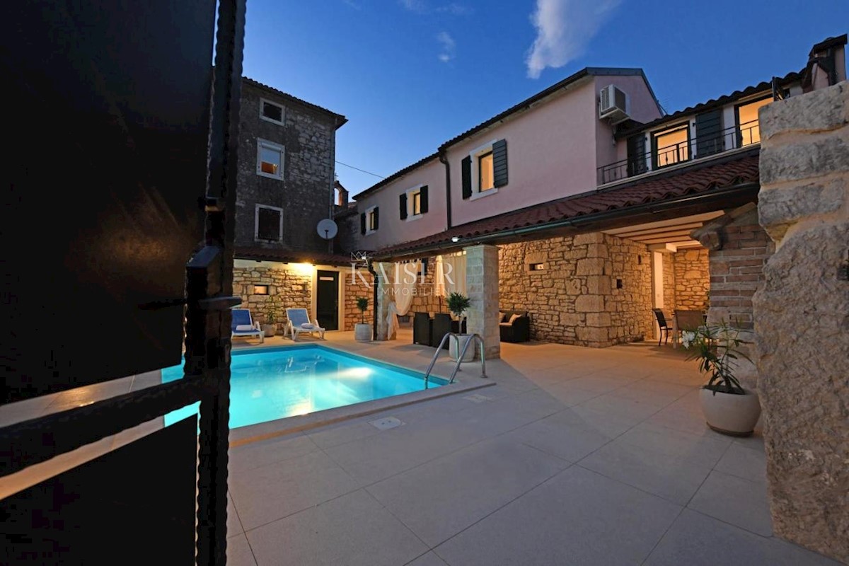 Haus Zu verkaufen - ISTARSKA POREČ