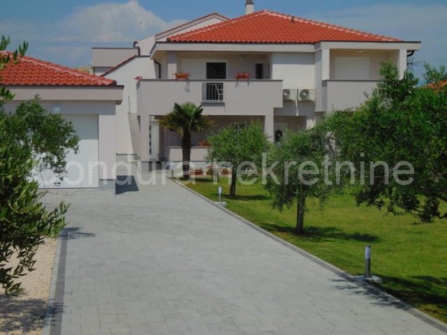 Casa in vendita 452 m² – Zaton