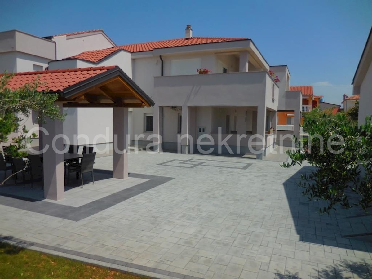 Maison À vendre - ZADARSKA NIN