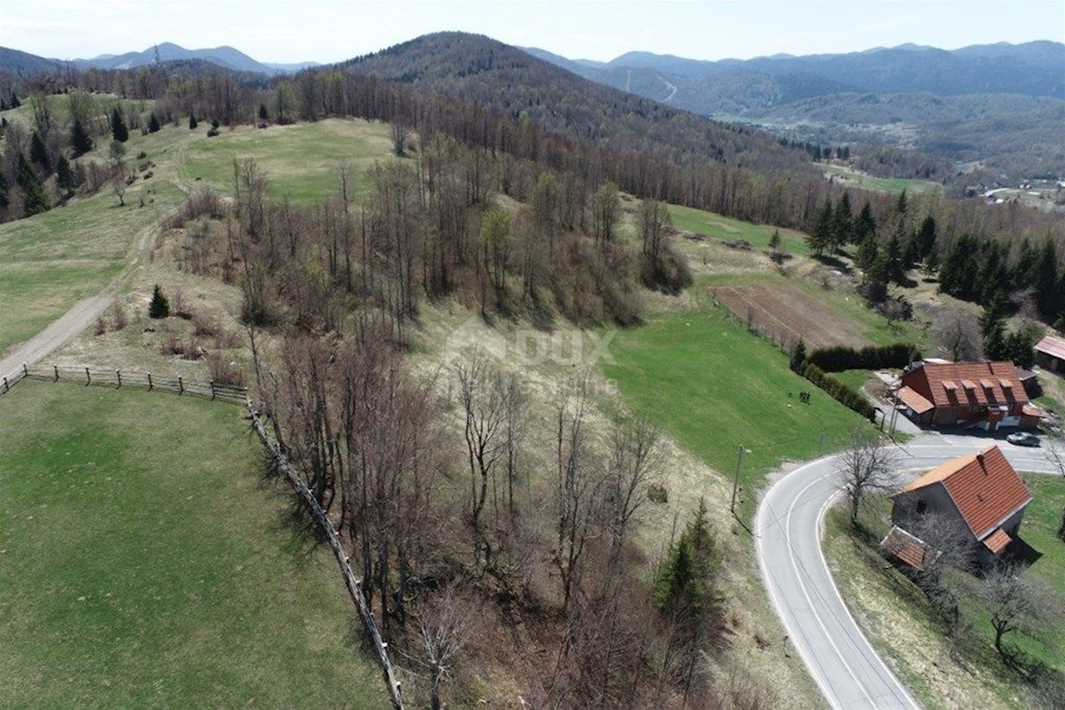 Zemljište Na prodaju - PRIMORSKO-GORANSKA RAVNA GORA