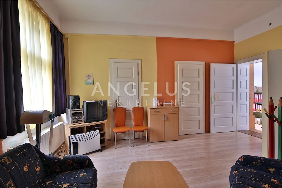 Flat For sale - KARLOVAČKA KARLOVAC