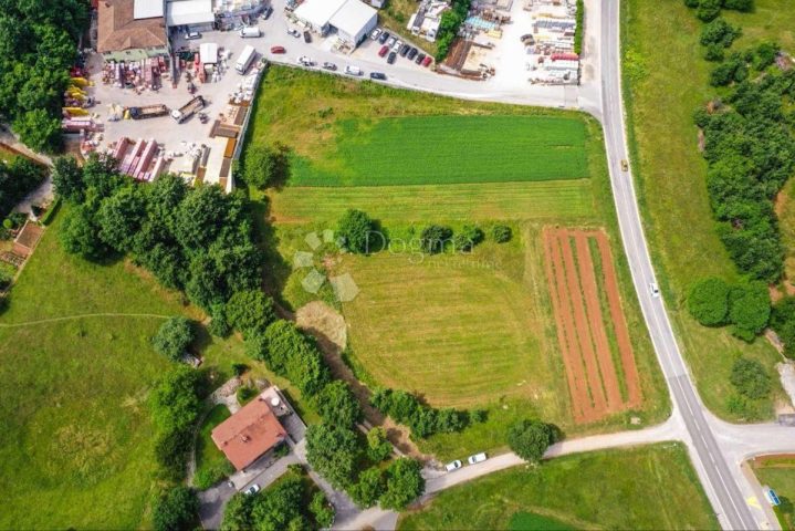 Land for sale 9500 m² – Pazin
