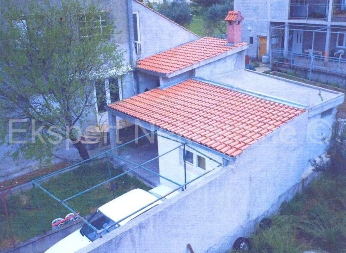 Haus Zu verkaufen - SPLITSKO-DALMATINSKA KAŠTELA