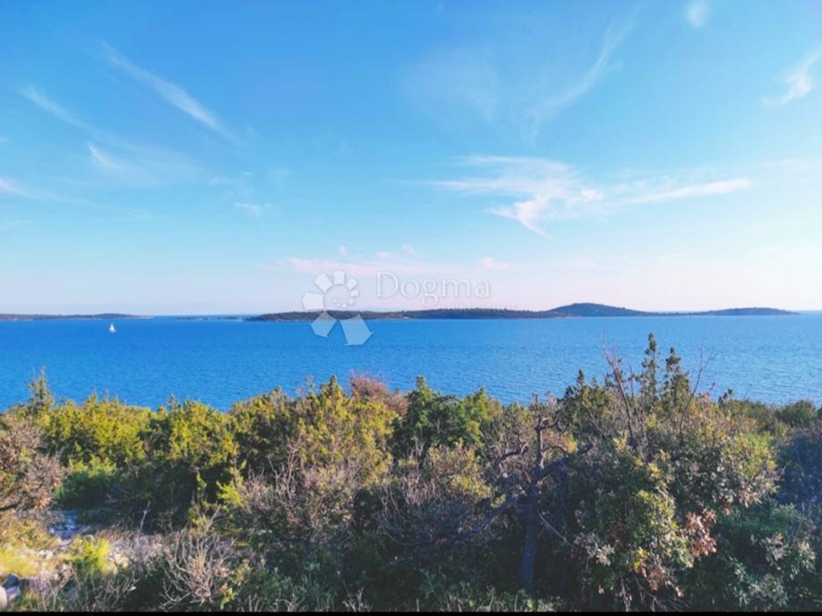 Działka Na sprzedaż - SPLITSKO-DALMATINSKA Marina