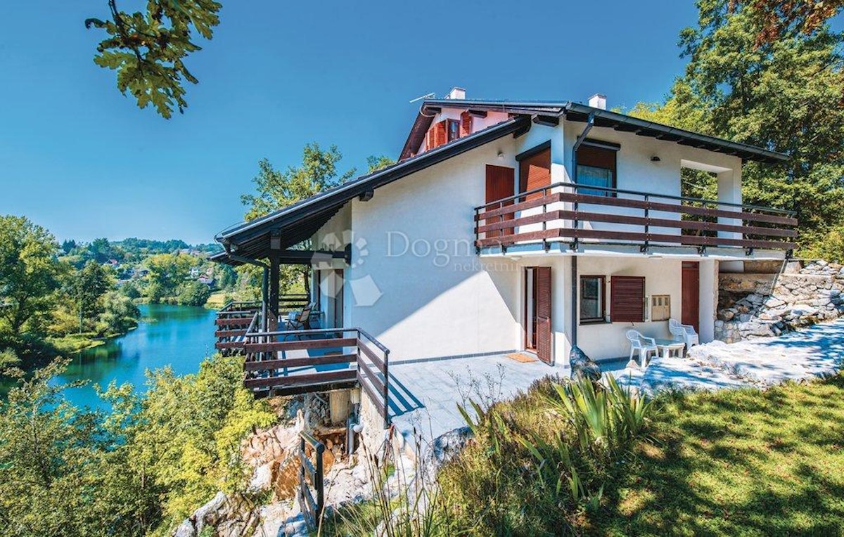 Casa In vendita - KARLOVAČKA DUGA RESA