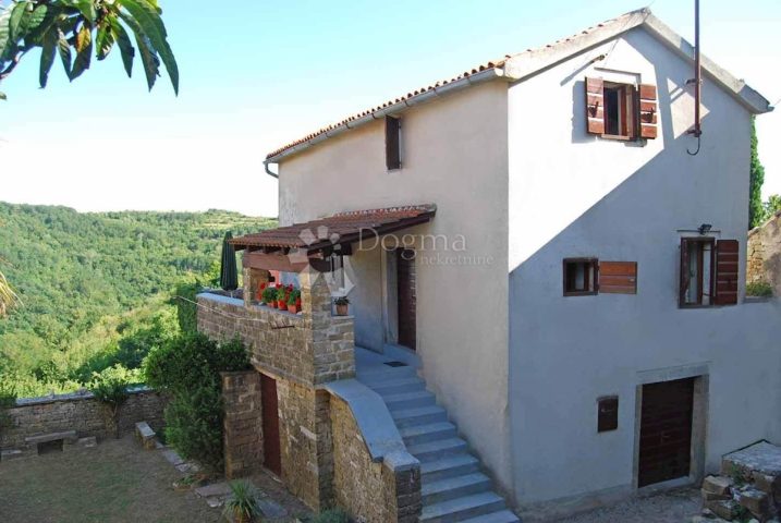 Casa in vendita 150 m² – Oprtalj