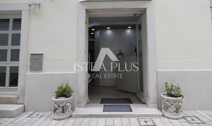Kuća na prodaju 240 m² – Poreč