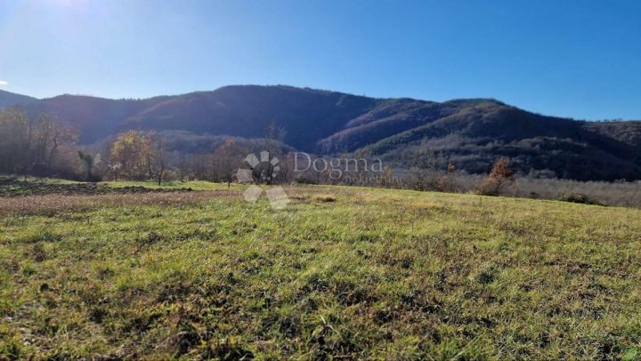Terreno in vendita 2380 m² – Sovinjska Brda