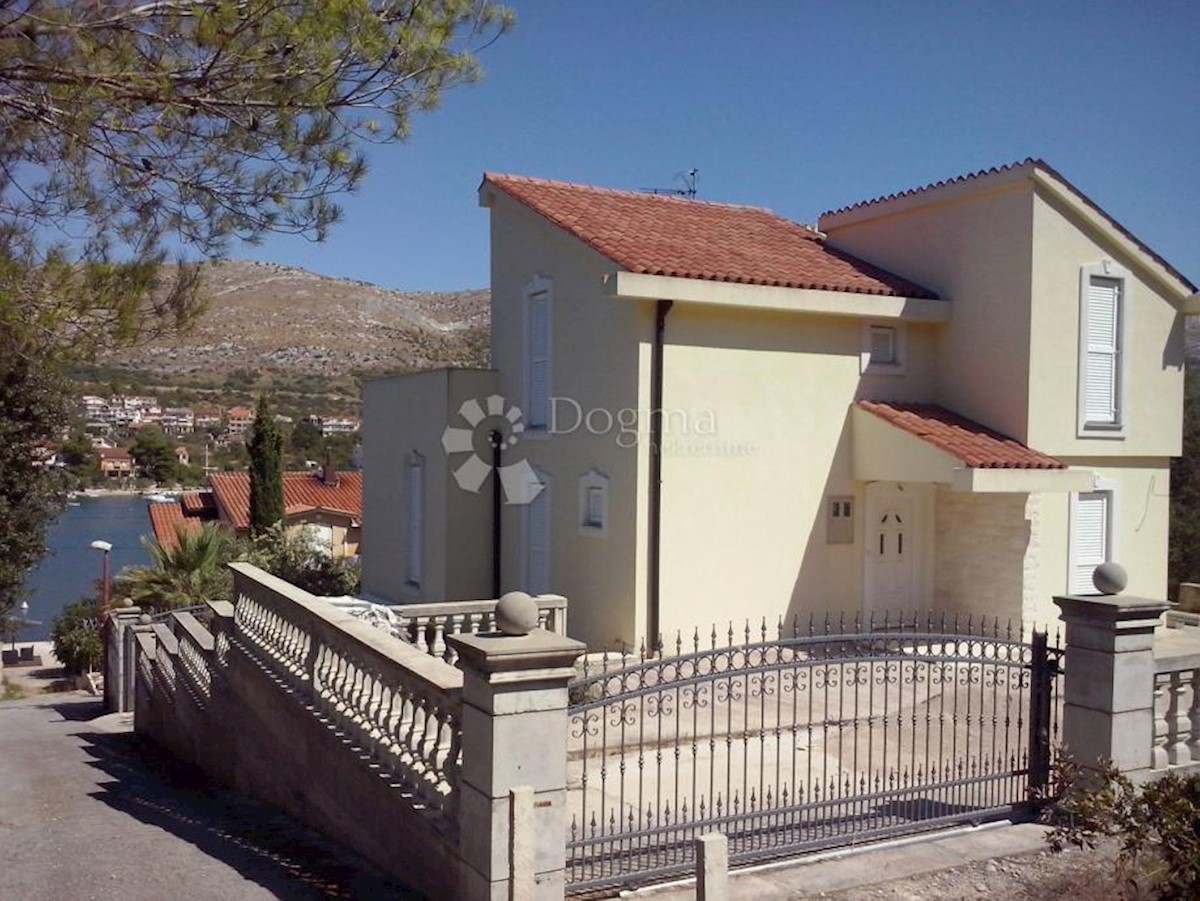 Maison À vendre - ŠIBENSKO-KNINSKA ŠIBENIK