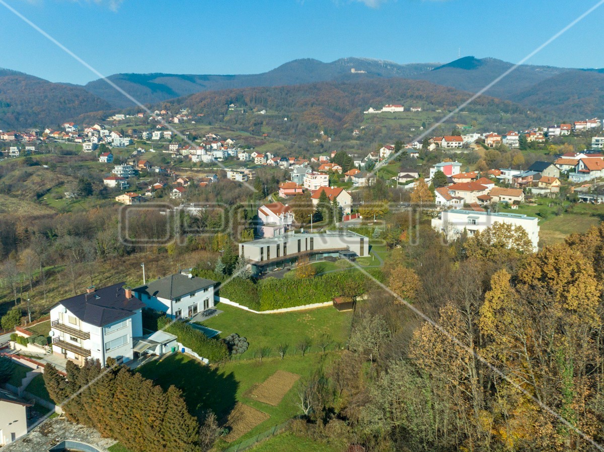 Hiša Na predaj - GRAD ZAGREB ZAGREB