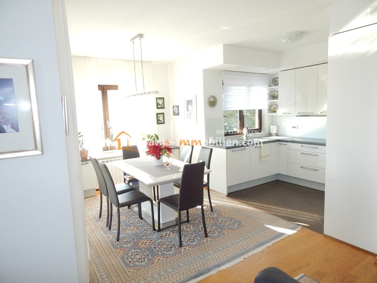 Apartment Zu verkaufen - PRIMORSKO-GORANSKA LOVRAN