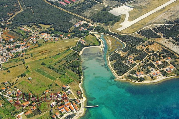 Pozemek na prodej 883 m² – Zaton