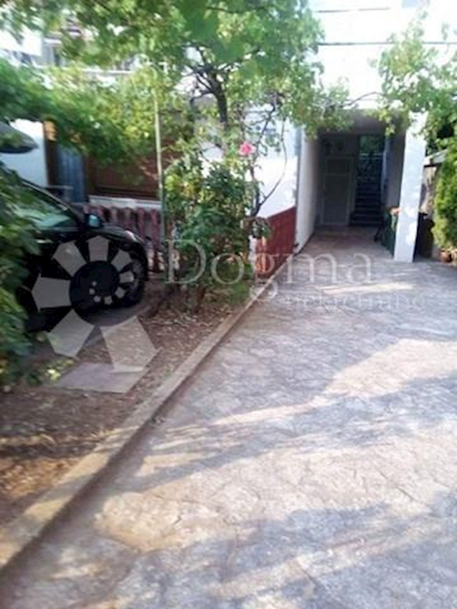Flat For sale - ŠIBENSKO-KNINSKA VODICE