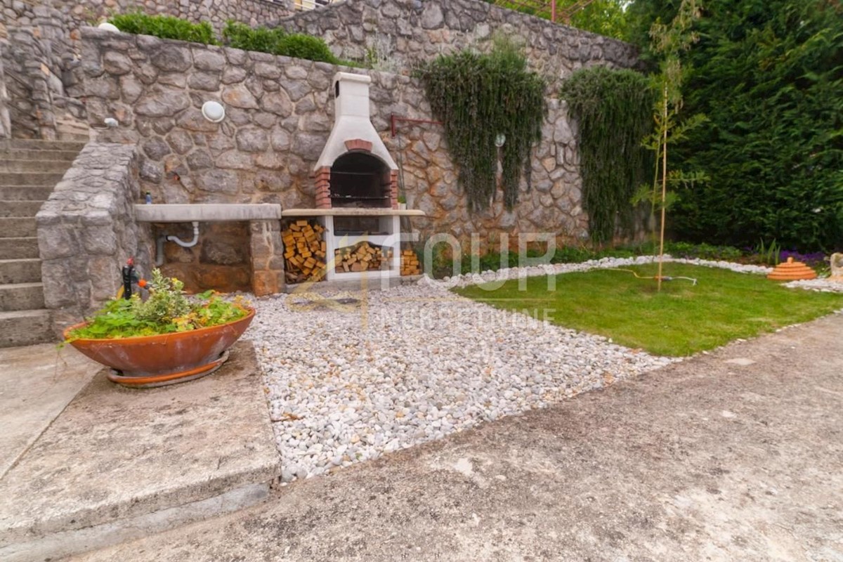 Kuća Na prodaju - PRIMORSKO-GORANSKA LOVRAN