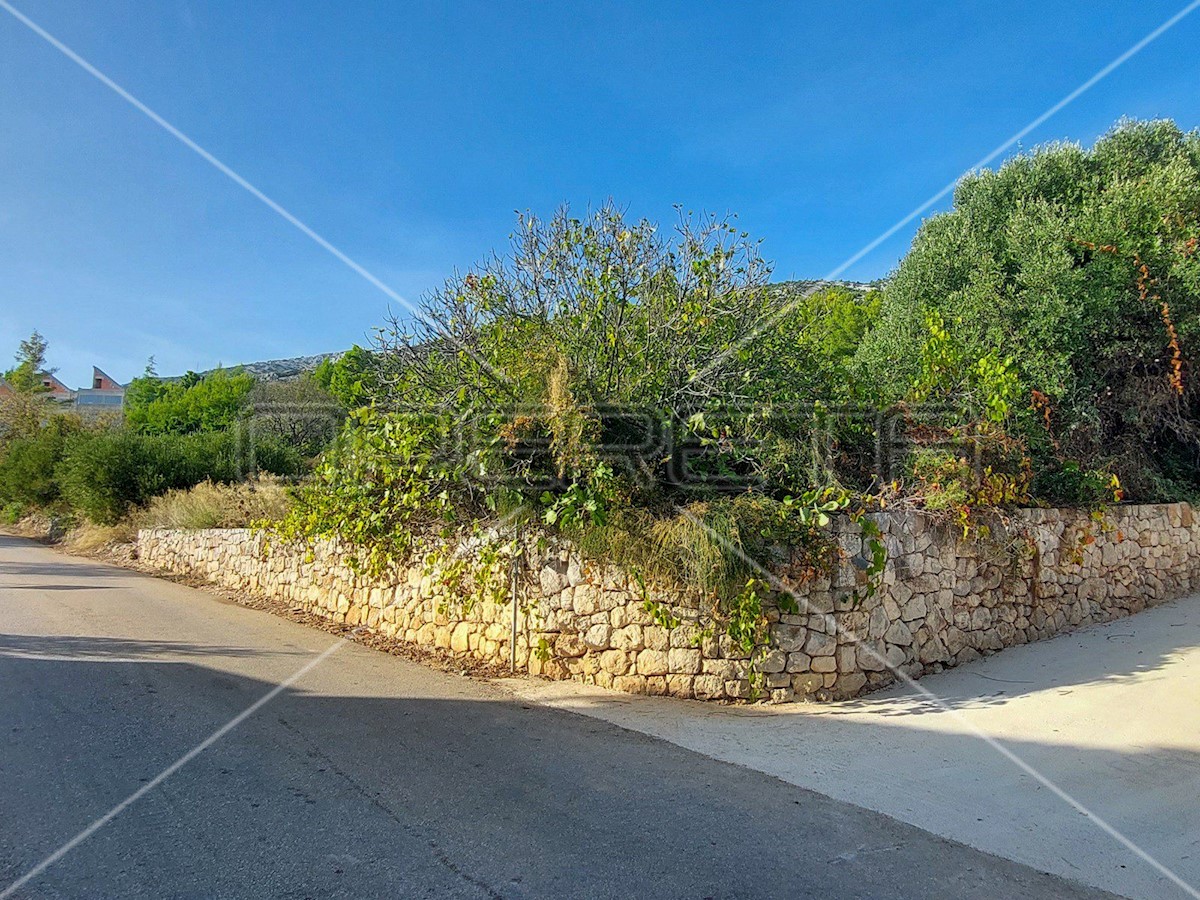 Land For sale - SPLITSKO-DALMATINSKA HVAR