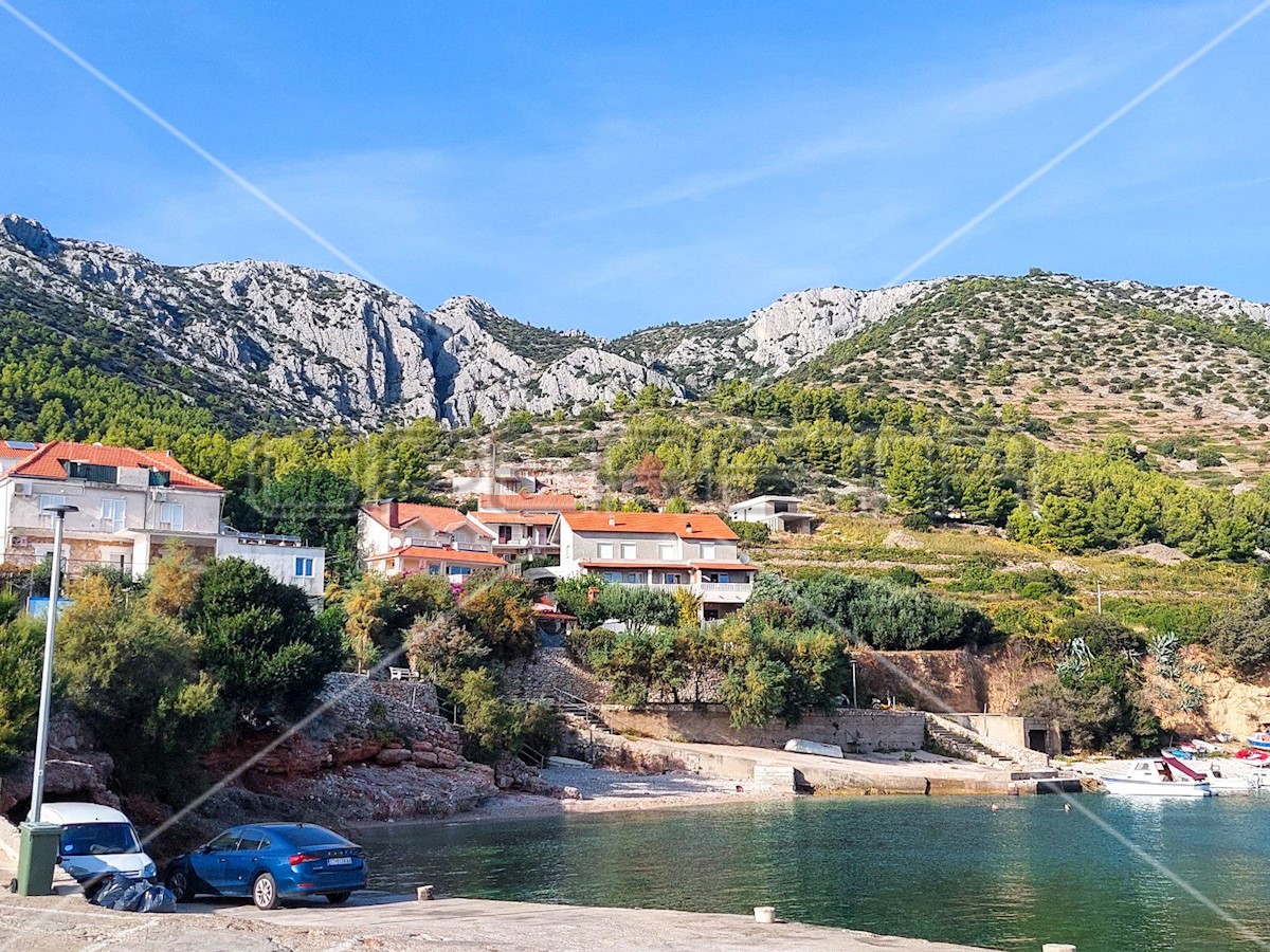 Land For sale - SPLITSKO-DALMATINSKA HVAR