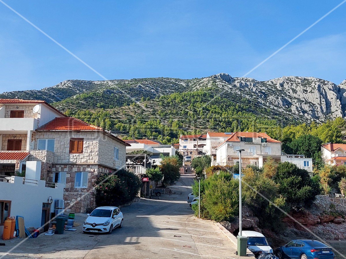 Land For sale - SPLITSKO-DALMATINSKA HVAR